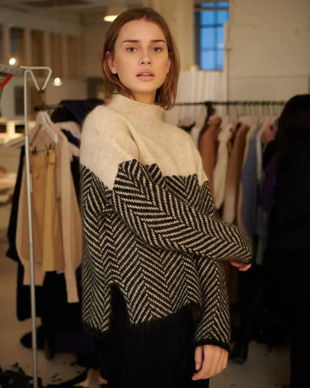 Gia - Elegant Cashmere Sweater