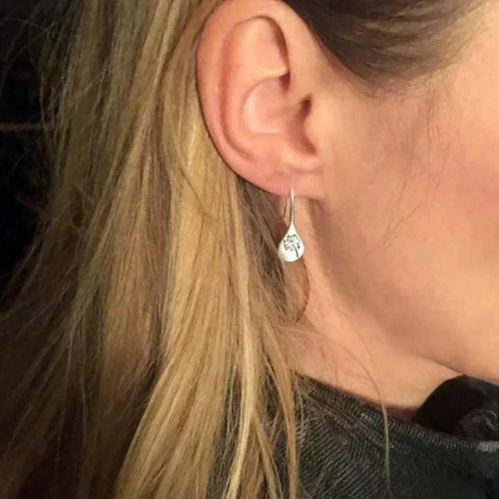ダネル | シルバー ダンデライオン リーフ ピアス
